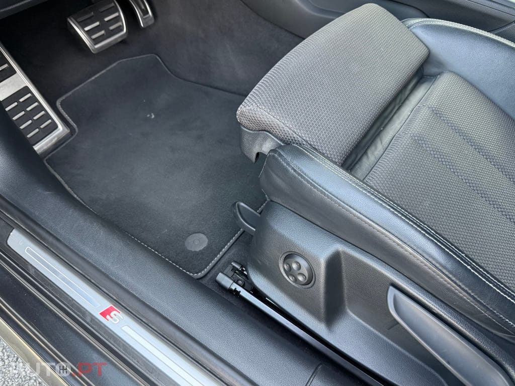 Audi A4 Avant 35 TDI S line S tronic
