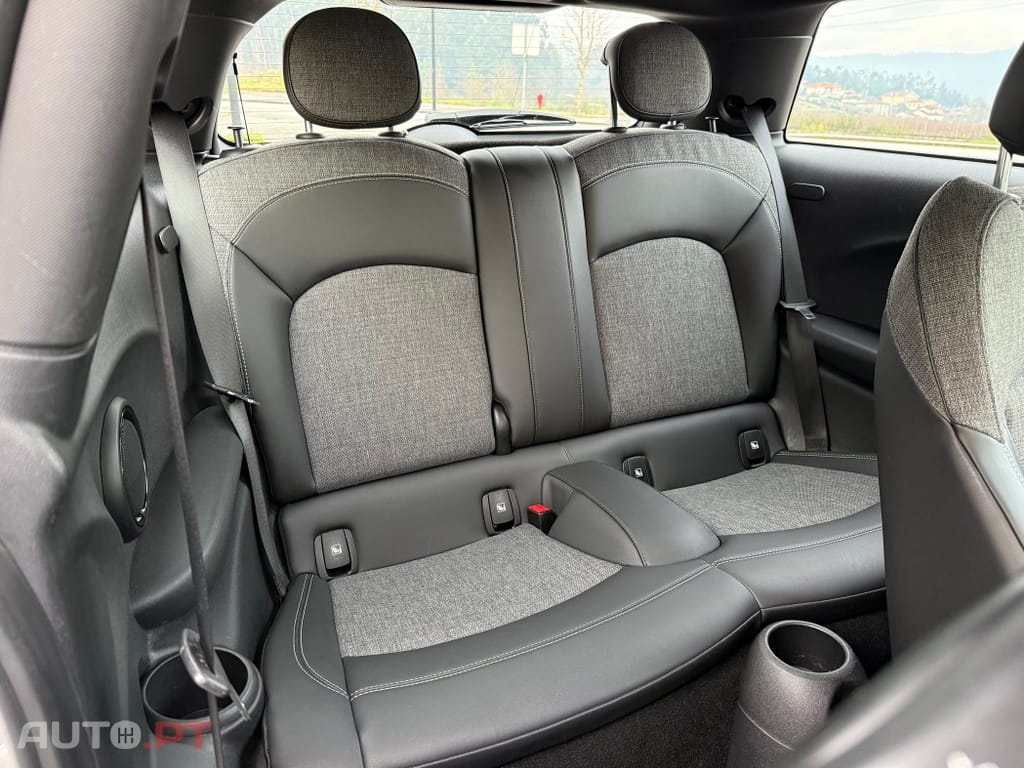 MINI Cooper Cooper SE