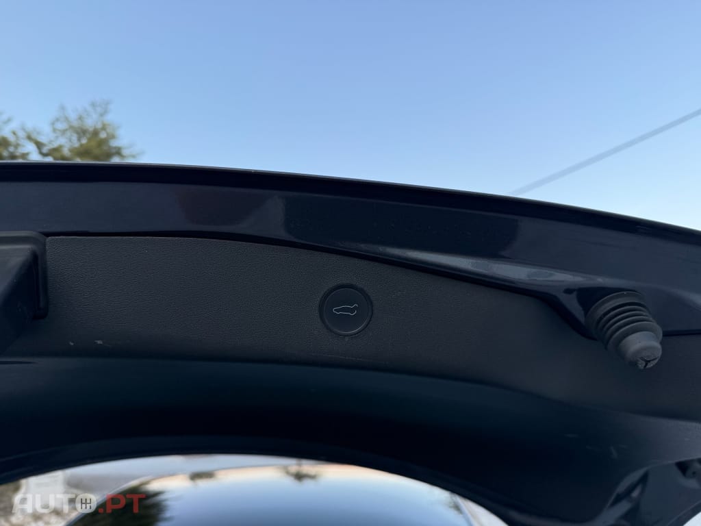 Tesla Model 3 Long-Range Dual Motor AWD