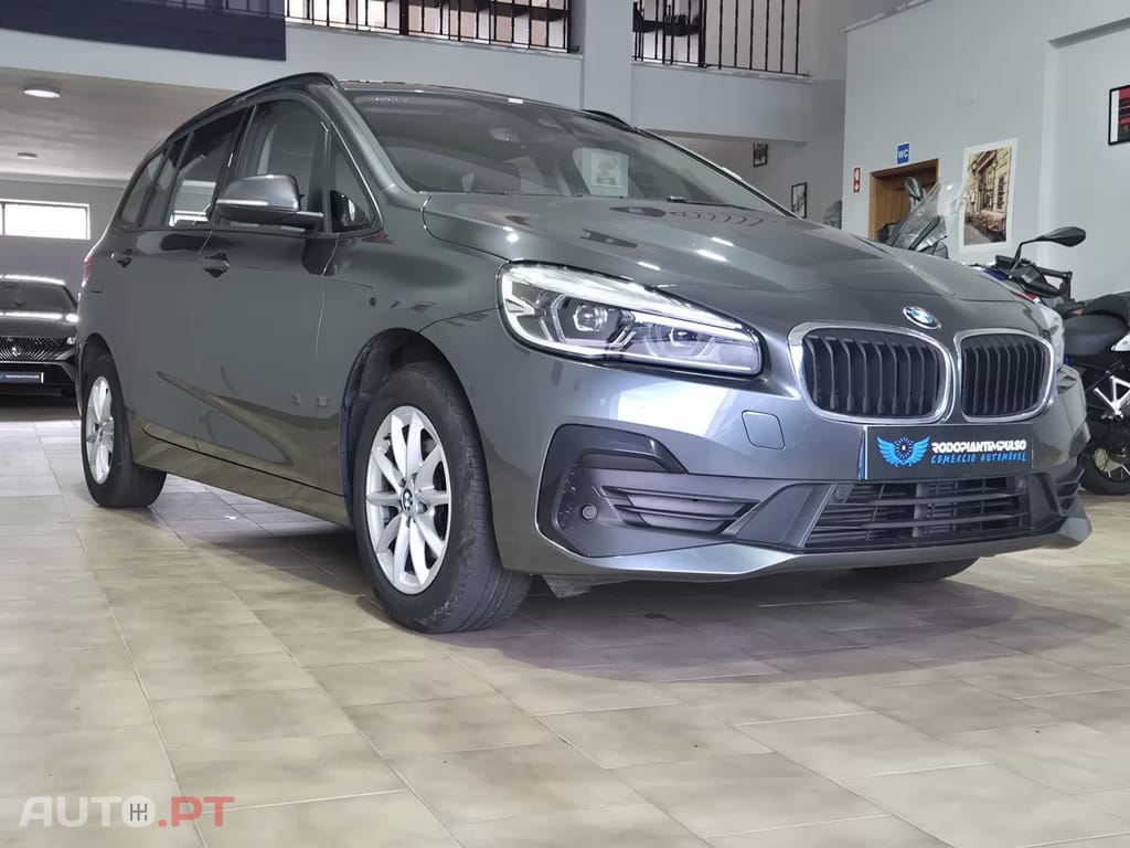 BMW 216 d Advantage Auto — fotografia 2