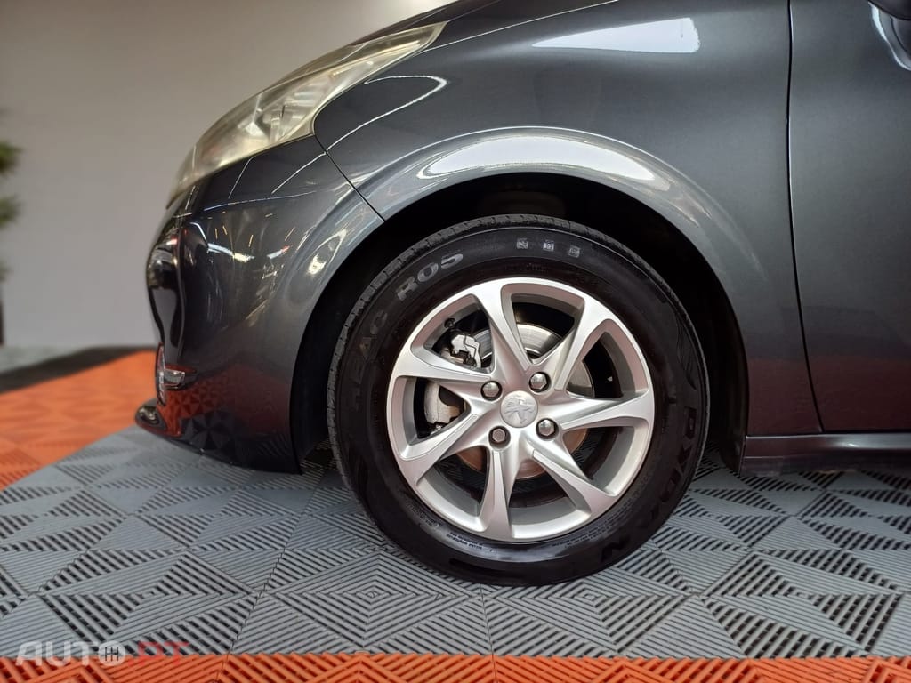 Peugeot 208 1.4 HDi Active