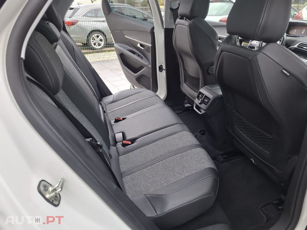 Peugeot 3008 1.2 PureTech Allure Pack