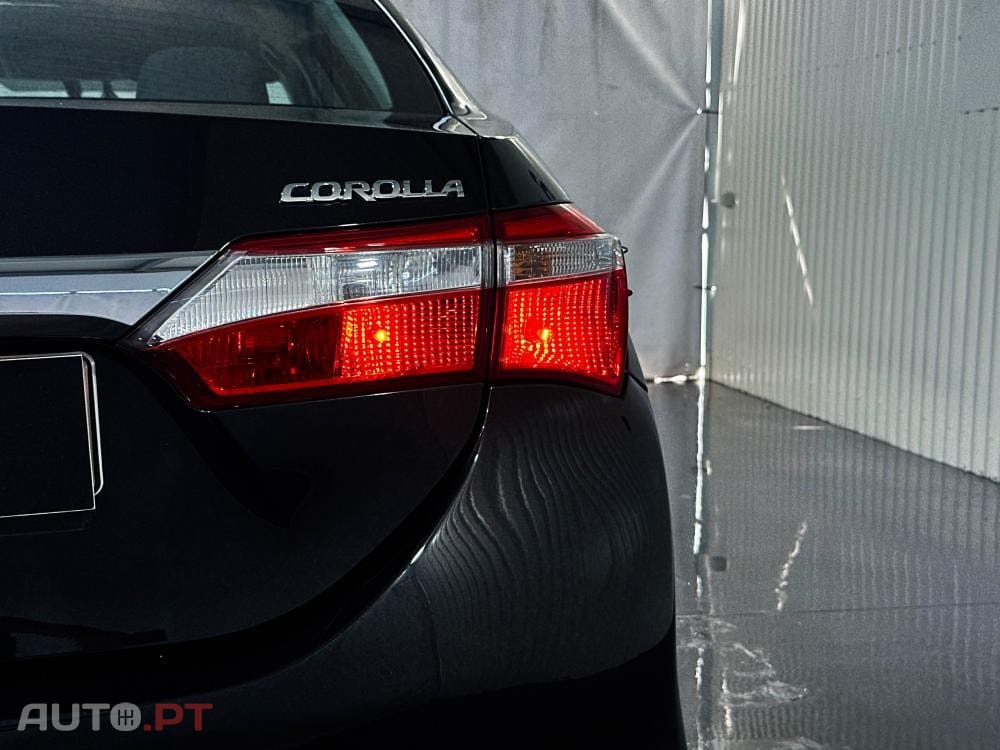 Toyota Corolla 1.4 D-4D Exclusive +Navi MM