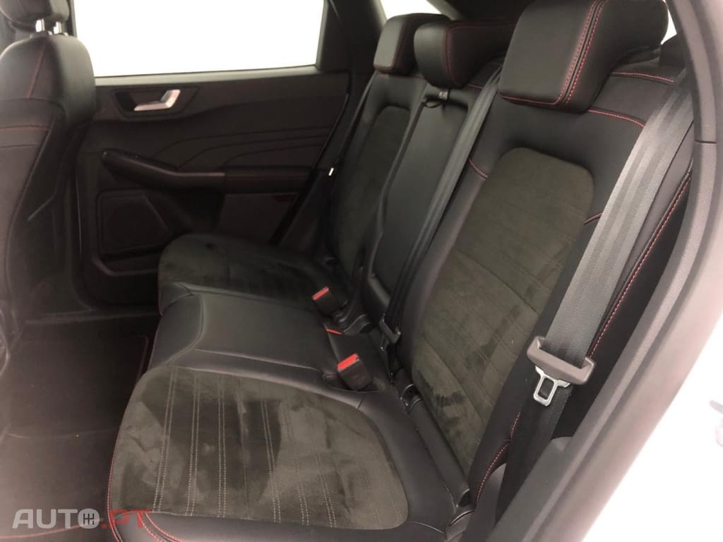 Ford Kuga 2.5 Powershift PHEV ST-Line X