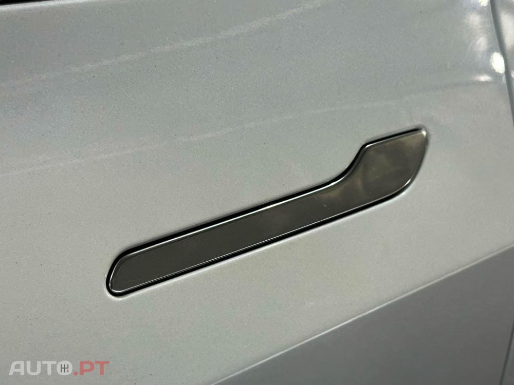 Tesla Model 3 Long-Range Dual Motor AWD