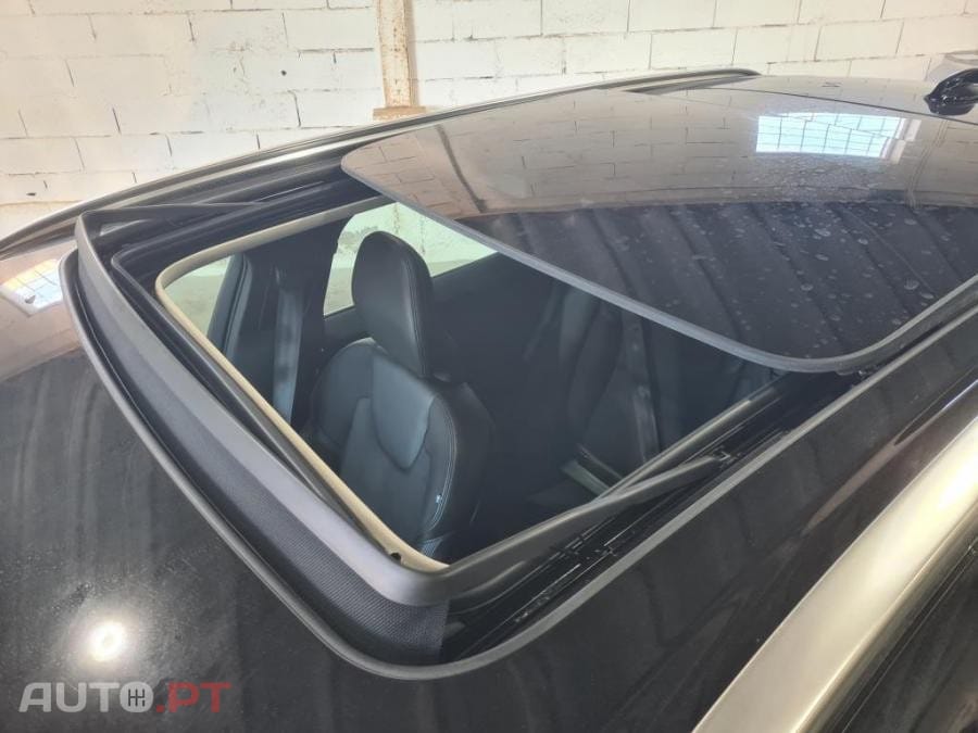 Volvo XC60 2.0 T8 PHEV Momentum AWD