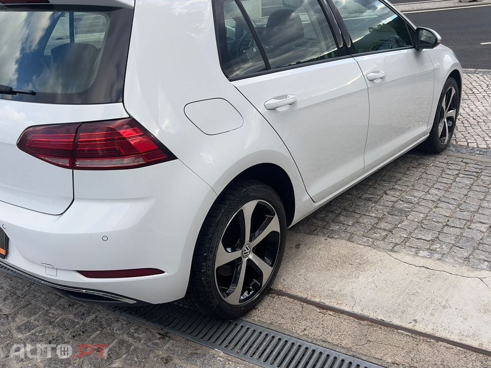 Volkswagen Golf 1.6 TDI Confortline