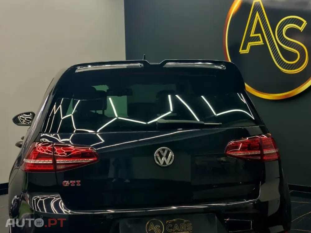 Volkswagen Golf VII GTI PERFORMANCE
