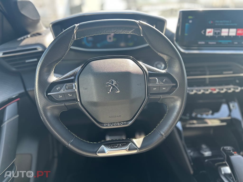 Peugeot E-208 50 kWh GT Pack