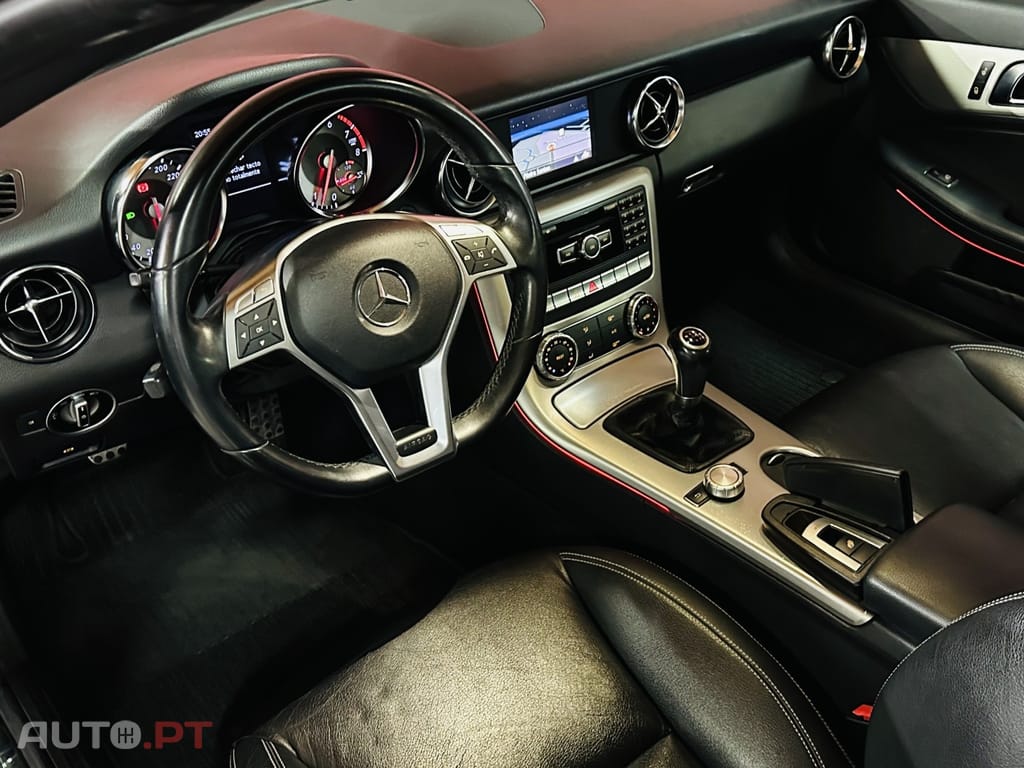 Mercedes-Benz SLK 200 (BlueEFFICIENCY)