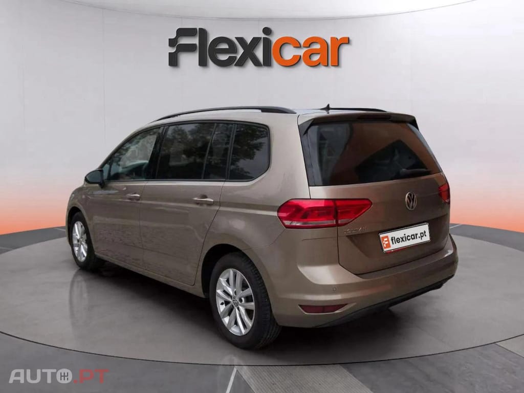 Volkswagen Touran 1.6 TDI Confortline DSG