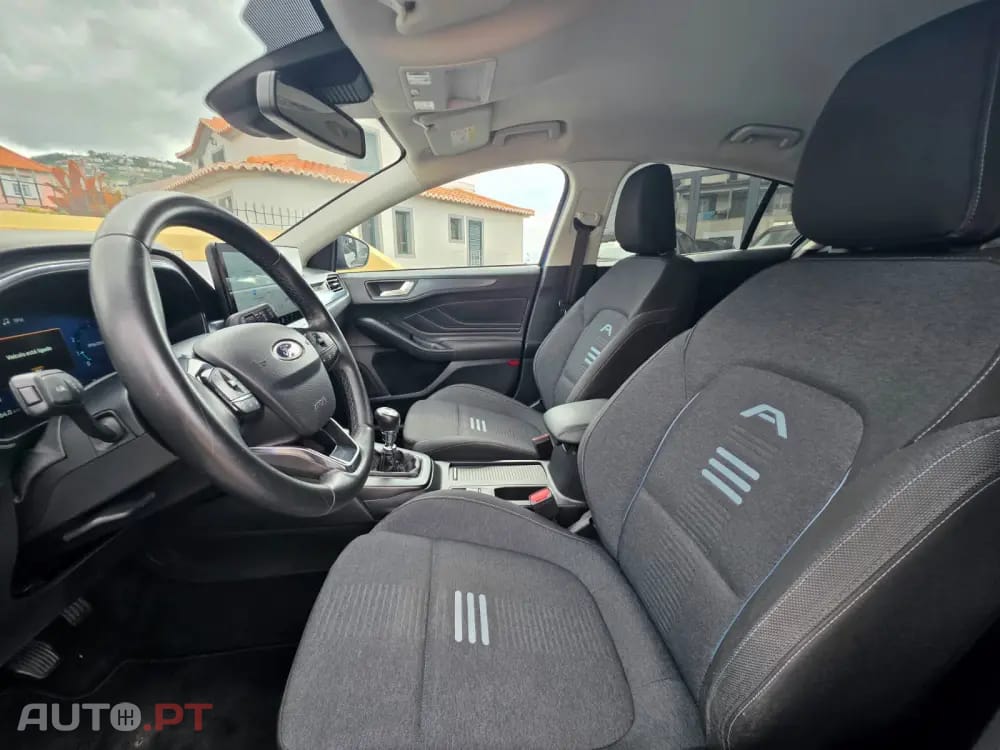 Ford Focus 1.0 EcoBoost MHEV Connected