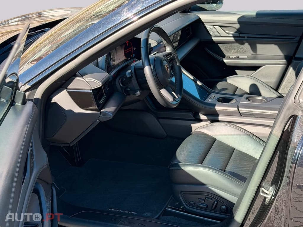 Porsche Taycan I.V.A DEDUTIVEL