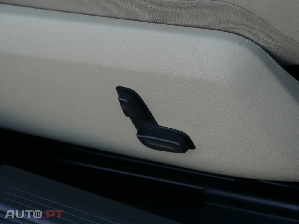 Mercedes-Benz E 220 CDi Avantgarde BE Auto.