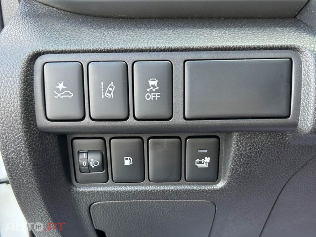 Mitsubishi Eclipse Cross 2.4 MIVEC BASIS ALLRAD I.V.A DEDUTÍVEL 