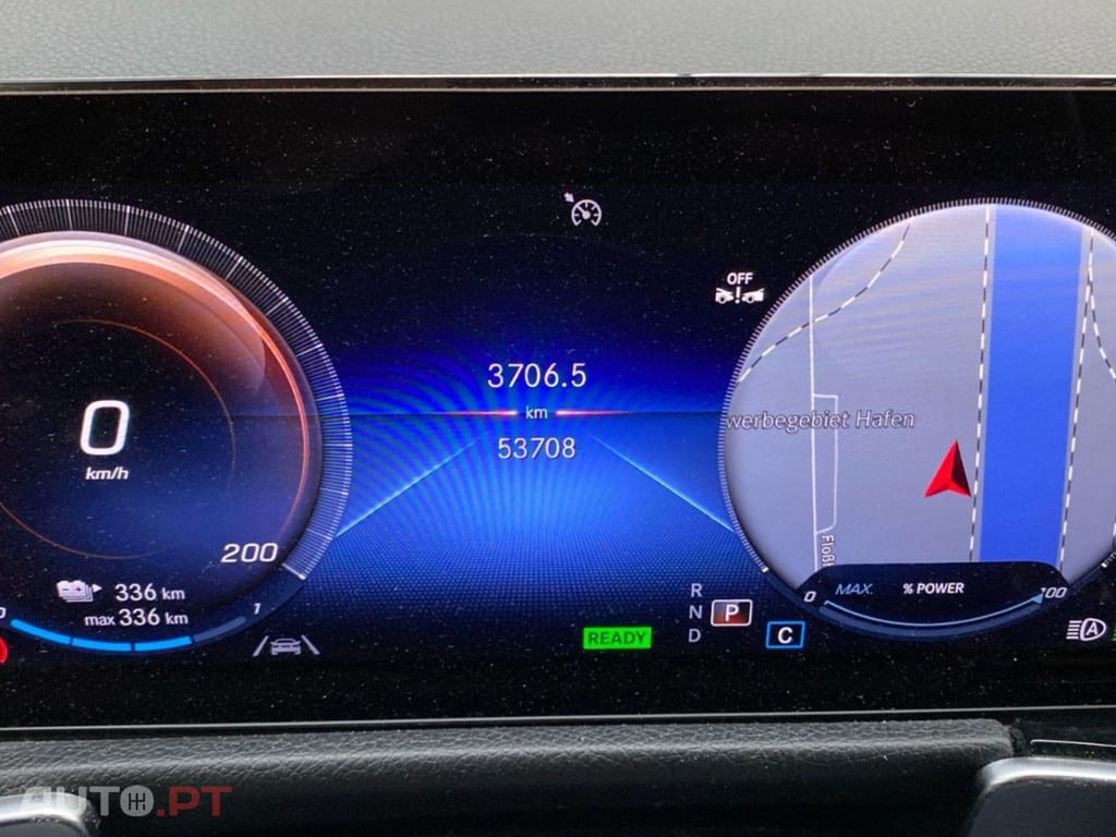 Mercedes-Benz EQB 250 96,8% I.V.A DEDUTIVEL 