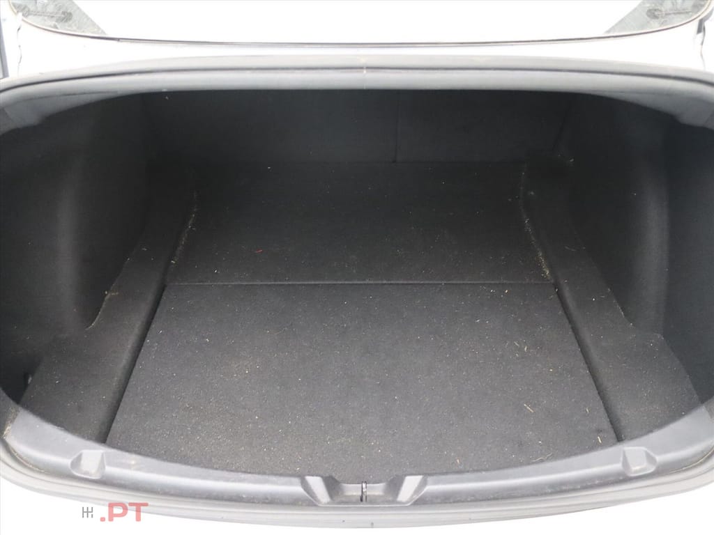 Tesla Model 3 Standard RWD Plus AUTOPILOT