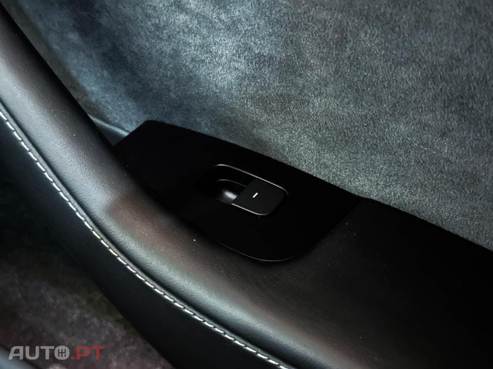 Tesla Model Y Long Range Dual Motor AWD