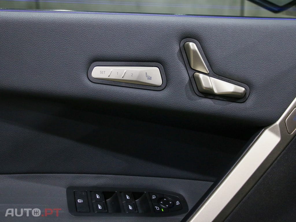 BMW iX xDrive 40 Pack Desportivo