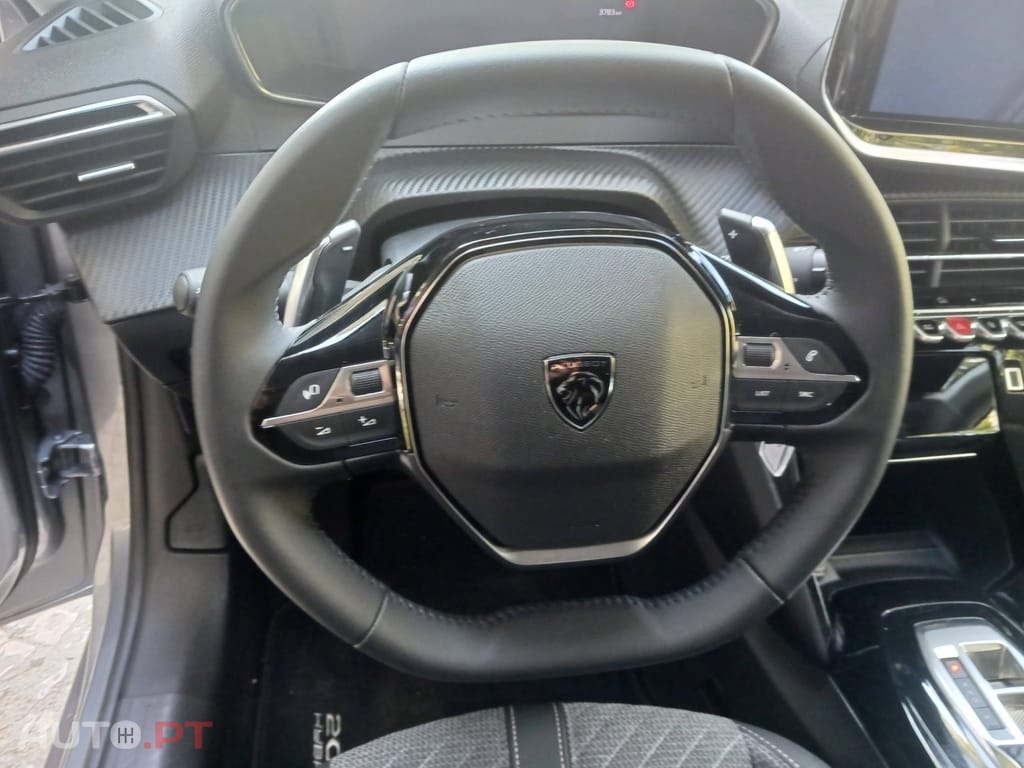 Peugeot 208 1.2 Hybrid Allure e-DCS6