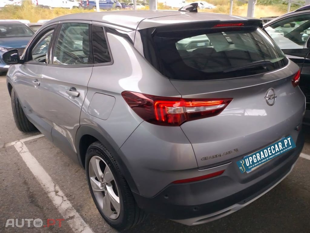 Opel Grandland (X) 1.6 T PHEV Design & Tech