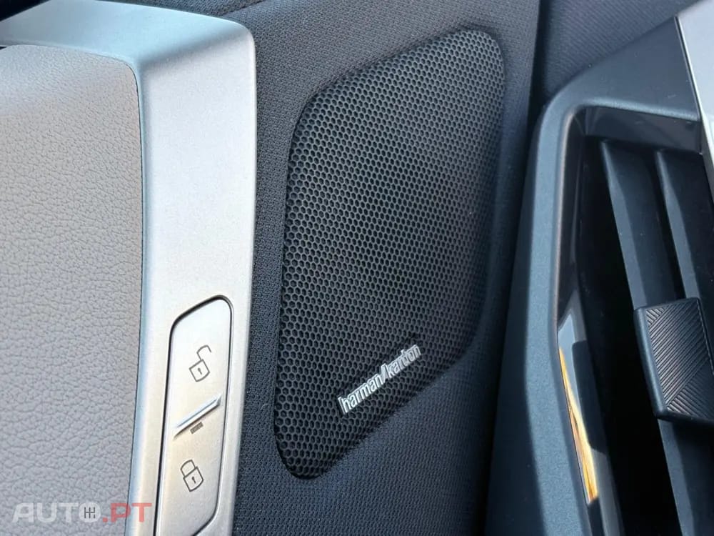 BMW iX xDrive 50 Pack Desportivo