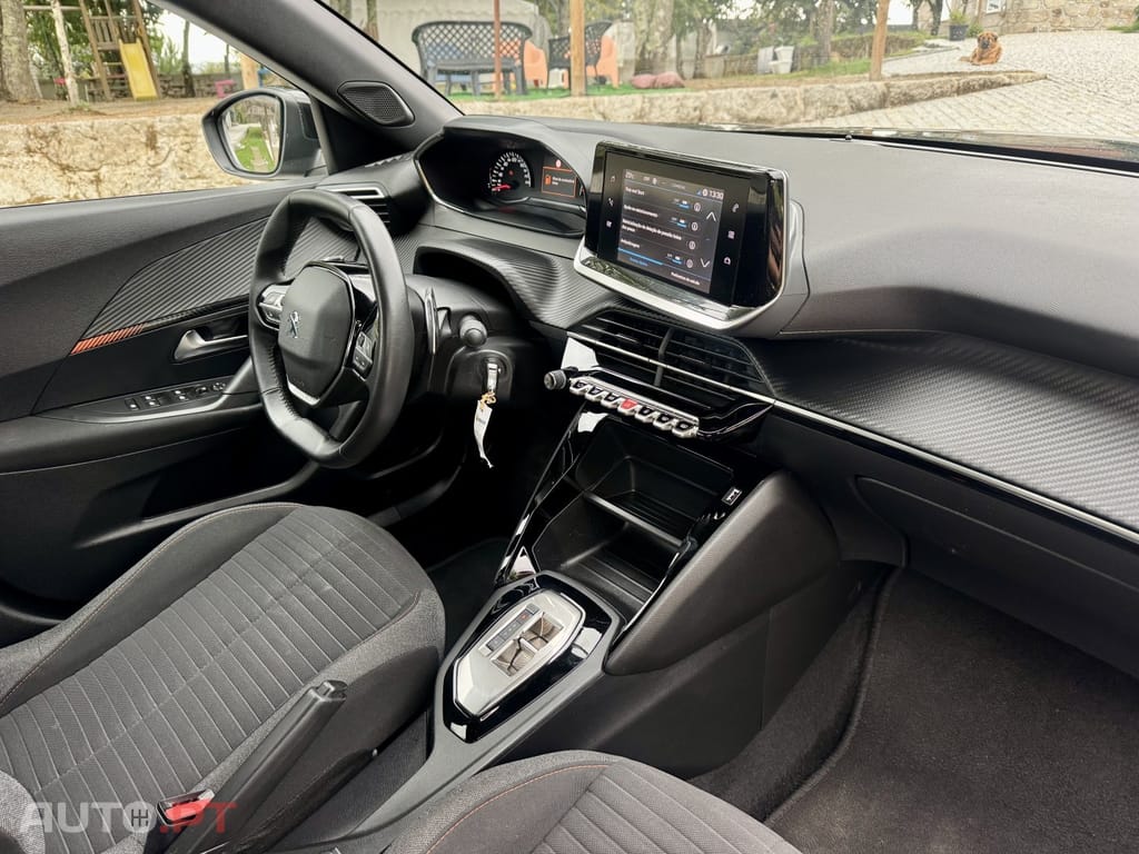 Peugeot 2008 1.5 BlueHDi Active EAT8