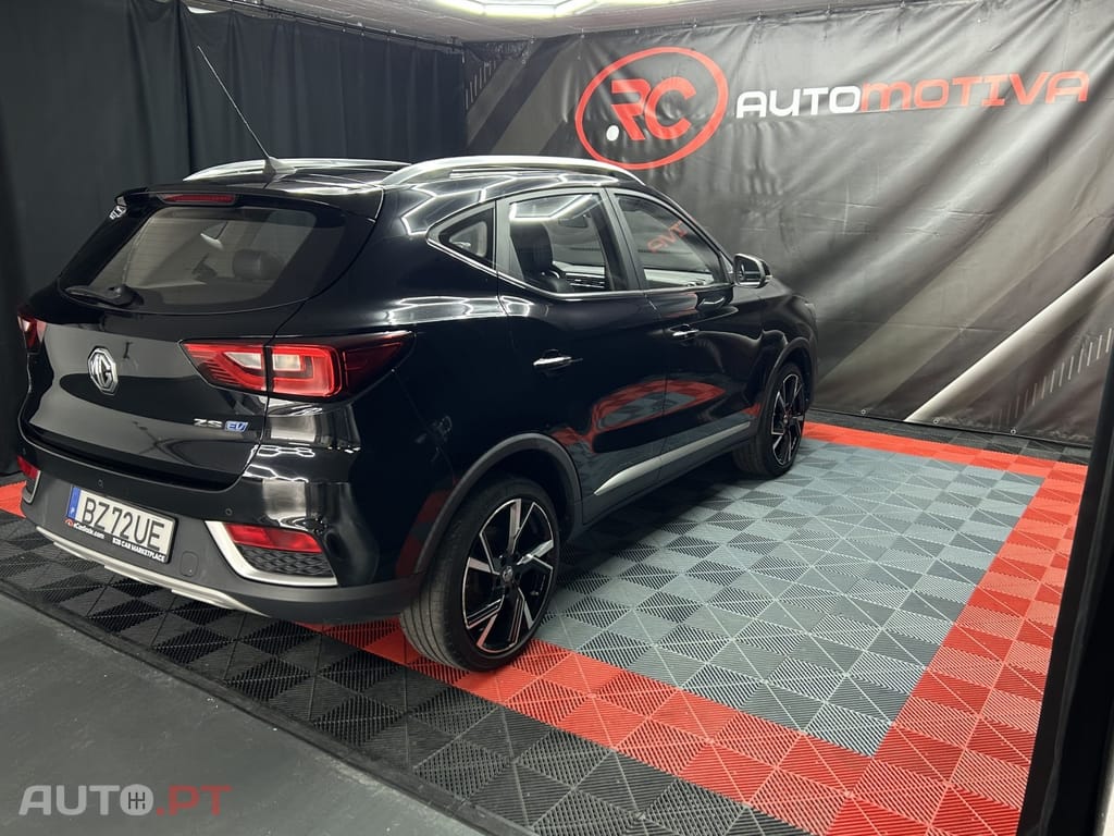 MG ZS EV 44.5 kWh Luxury