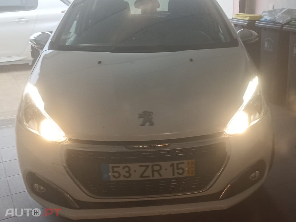 Peugeot 208 1.5 Hdi