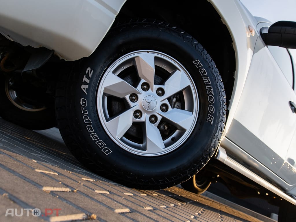 Mitsubishi L200 2.3 DI-D CD Invite 4WD