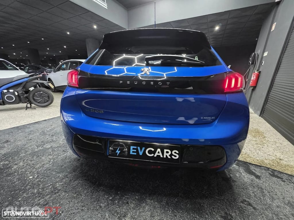 Peugeot E-208 50 kWh Allure Pack