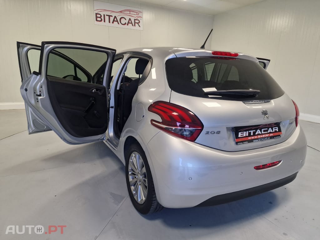 Peugeot 208 1.2 STYLE