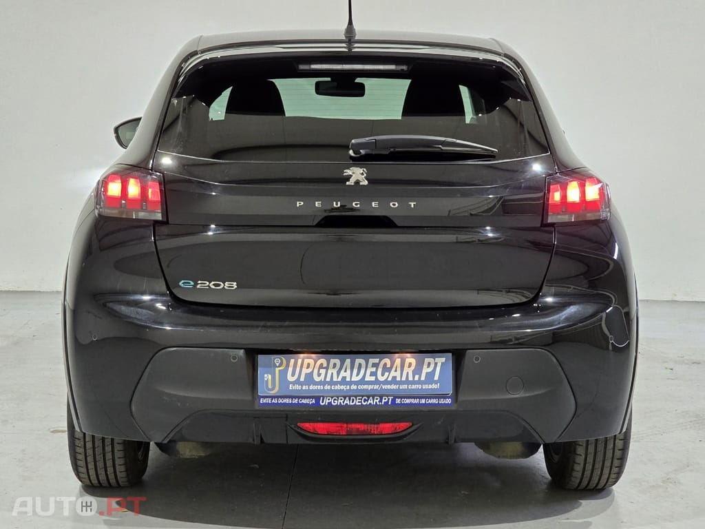 Peugeot E-208 50 kWh Style