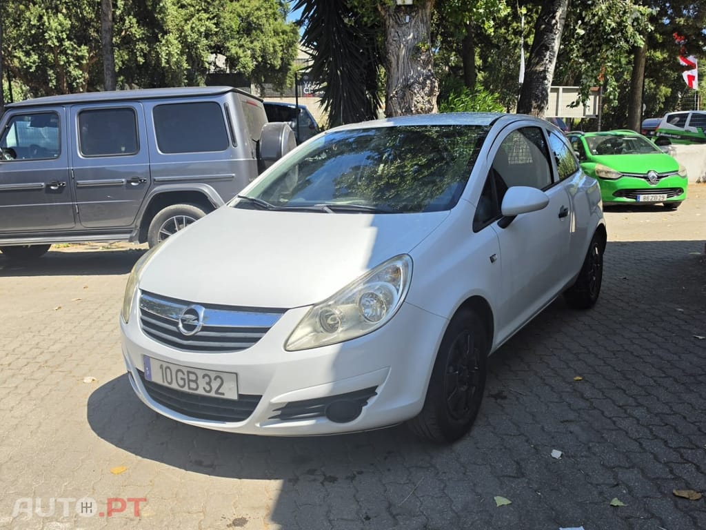 Opel Corsa 1.3 CDTi Van — fotografia 14