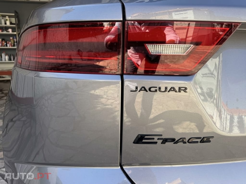 Jaguar E-Pace 1.5 P300e R-Dynamic HSE AWD Aut.
