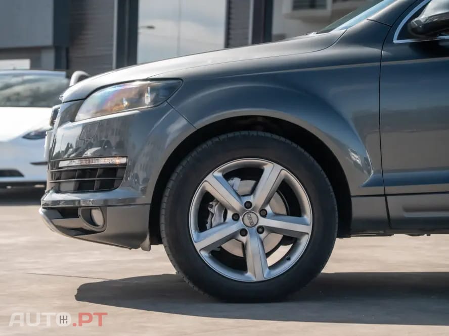 Audi Q7 3.0 TDI DPF quattro tiptronic