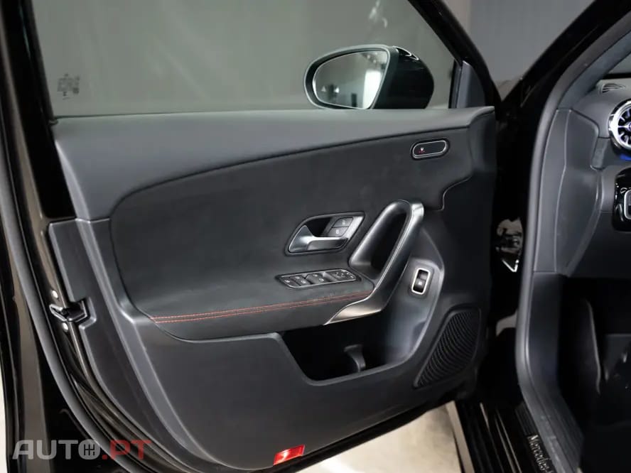 Mercedes-Benz A 250 e AMG Line