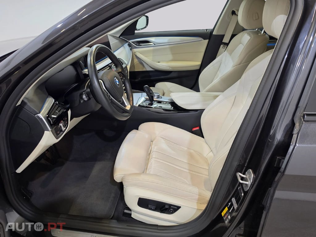 BMW 530 I.V.A DEDUTIVEL 