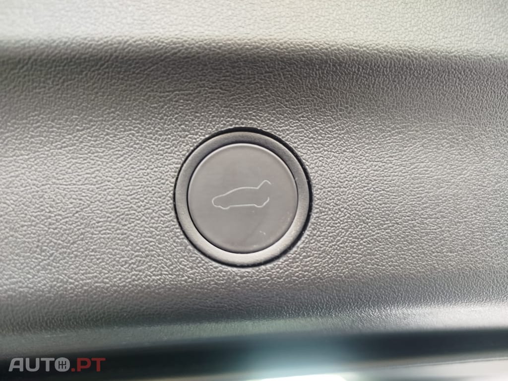 Tesla Model Y Tração Traseira