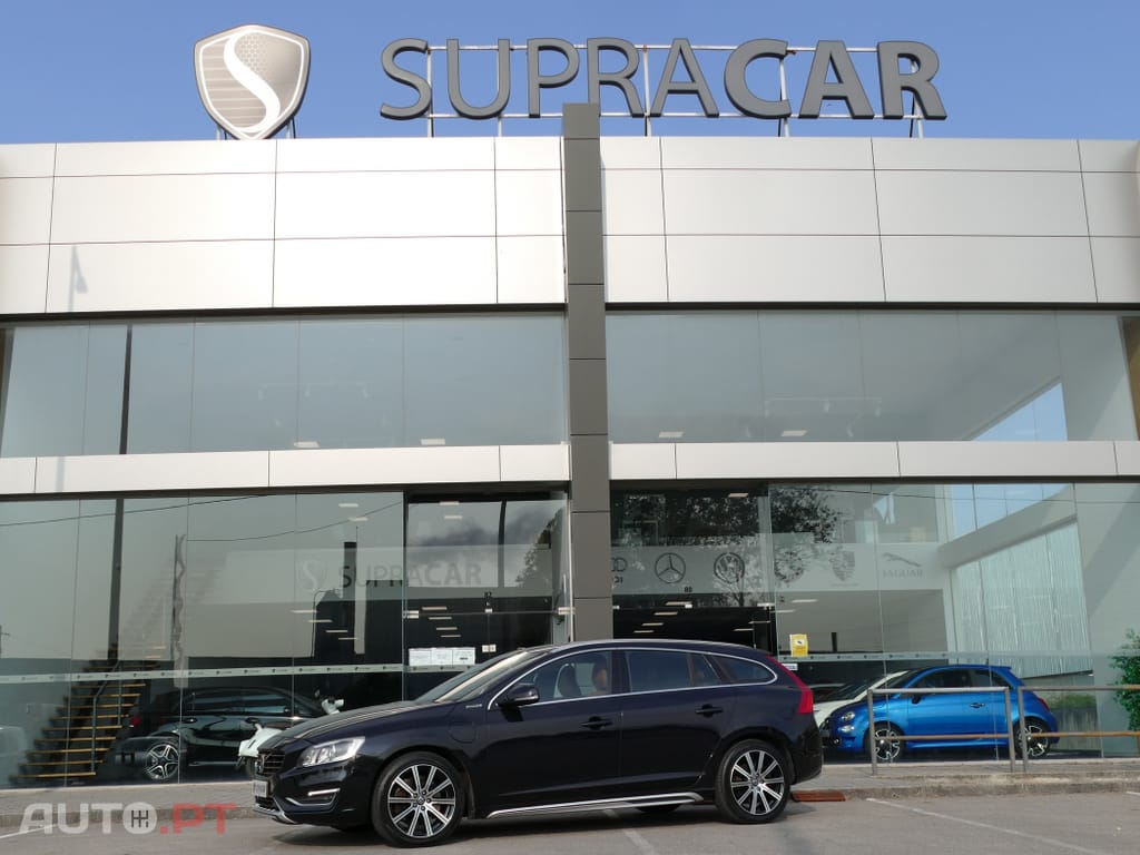 Volvo V60 2.4 D6 Summum AWD Phev