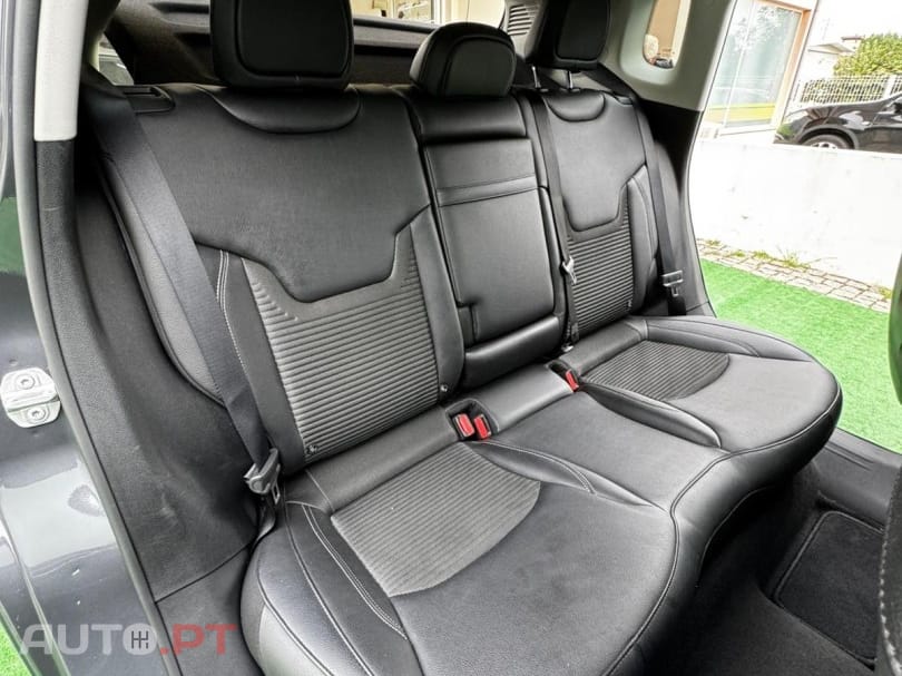 Jeep Compass 1.3 T Limited