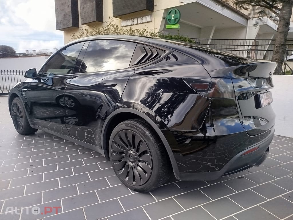 Tesla Model Y Tração Traseira Standard