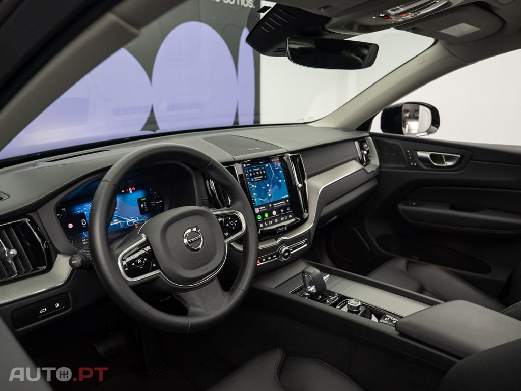 Volvo XC60 2.0 T6 PHEV Ultra Dark AWD
