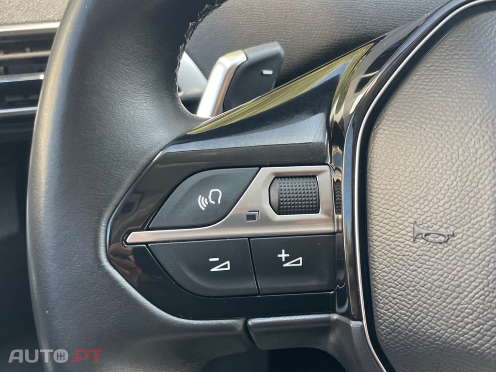 Peugeot 3008 1.6 Hybrid Allure Pack e-EAT8