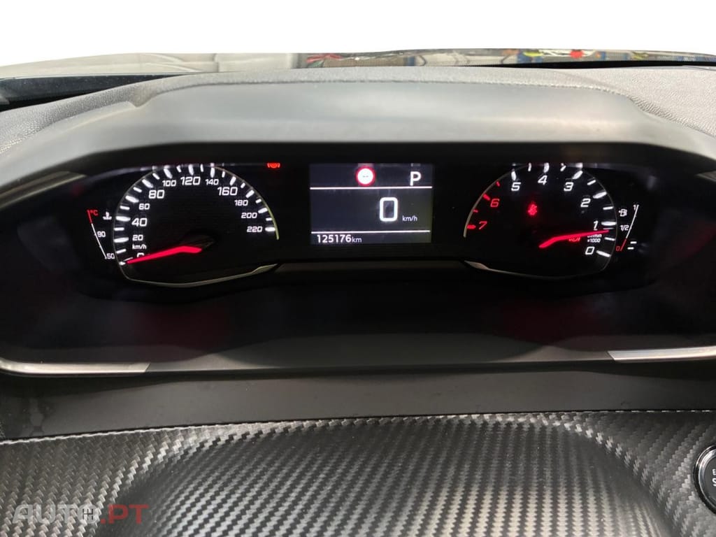Peugeot 2008 1.2 PureTech Allure EAT8