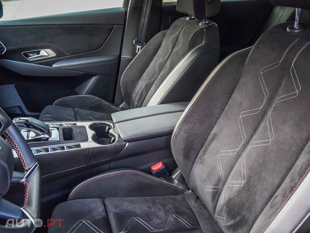 DS DS7 Crossback E-TENSE PERFORMANCE LINE +