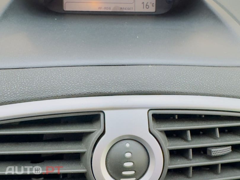 Renault Clio 1.2 16V Confort Dynamique