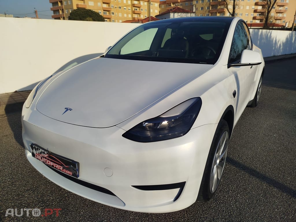Tesla Model Y RWD