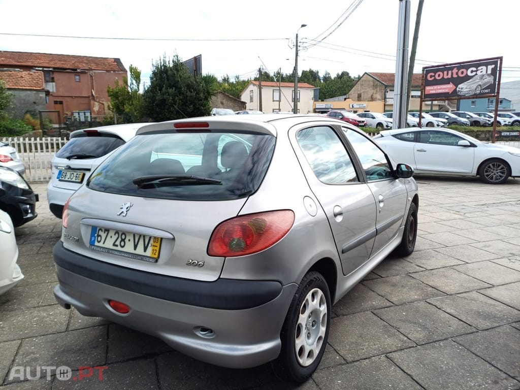Peugeot 206 1.1 Color Line