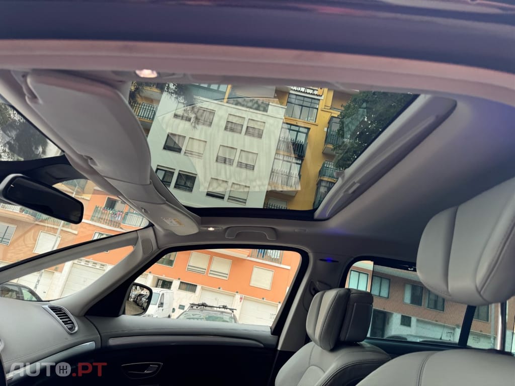 Renault Espace 1.6 dCi Initiale Paris EDC